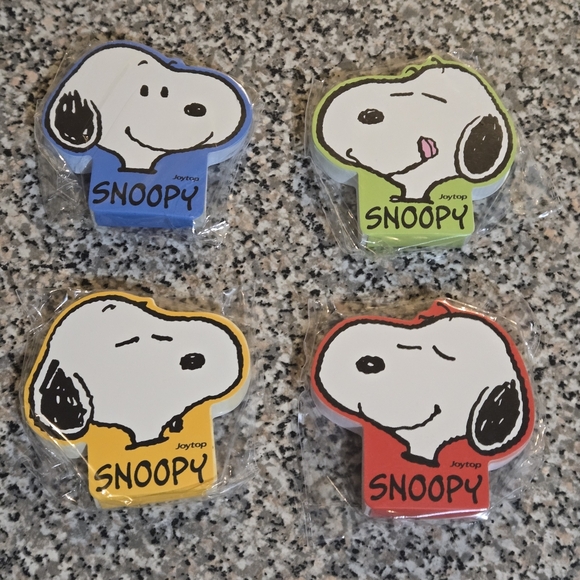 Peanuts: Snoopy and Friends Notepad Set - Picture 4 of 8